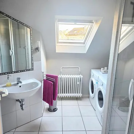 Neu-komfortappartement Mit Klima,privatparkplatz, Ideal Fuer Langzeitaufenthalt